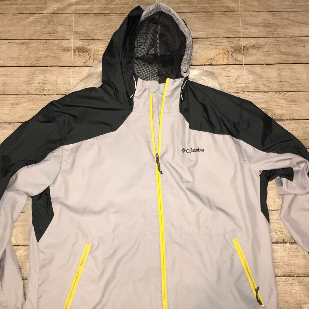 Columbia Hooded Lightweight Rain Jacket